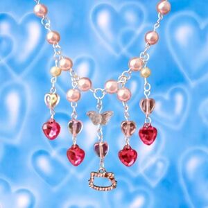 Queen of hearts necklace